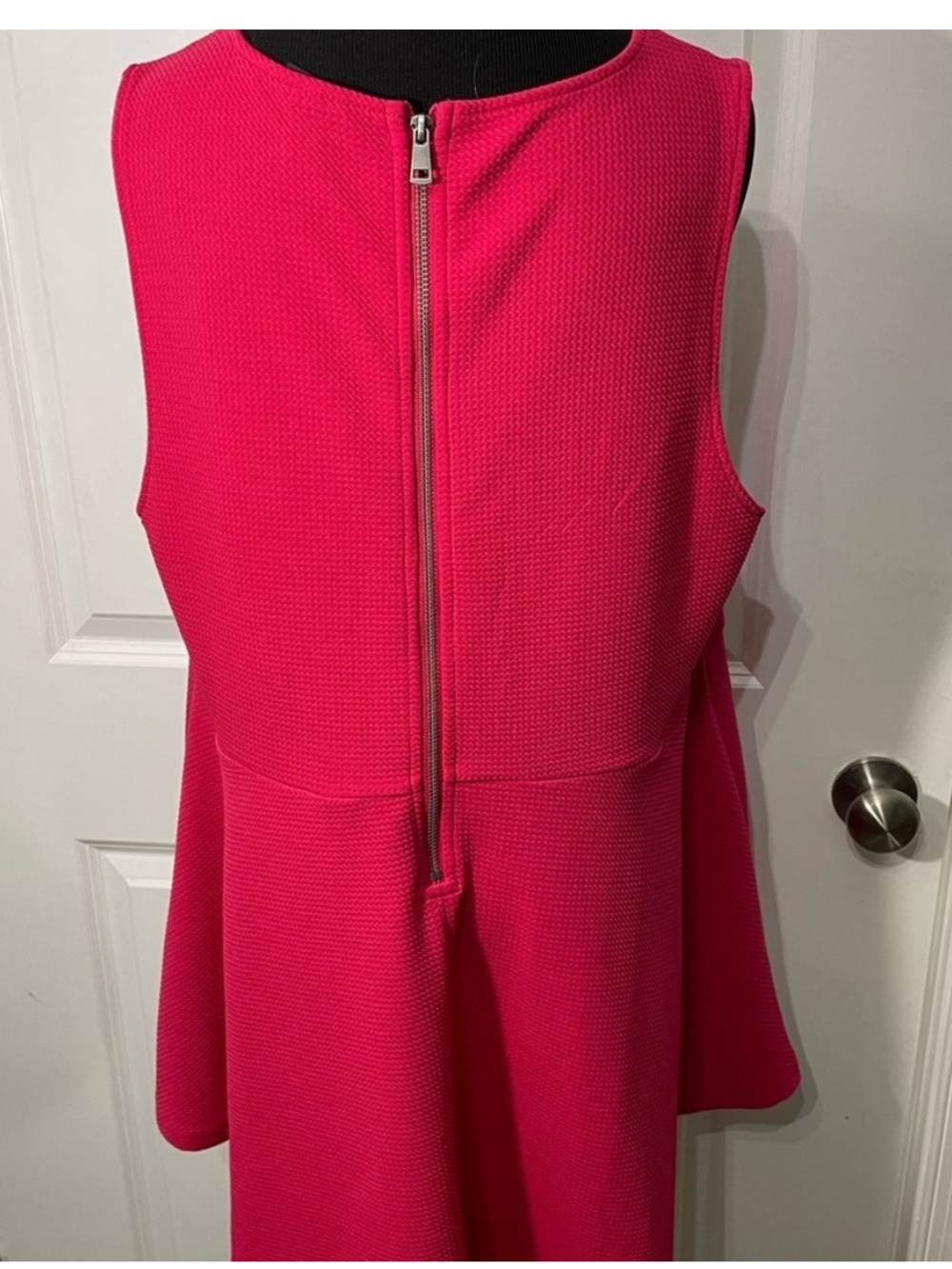 Torrid Women’s Sleeveless Pink Swing Top Size 2 (Torrid Sizing) CB-10 - Picture 6 of 6